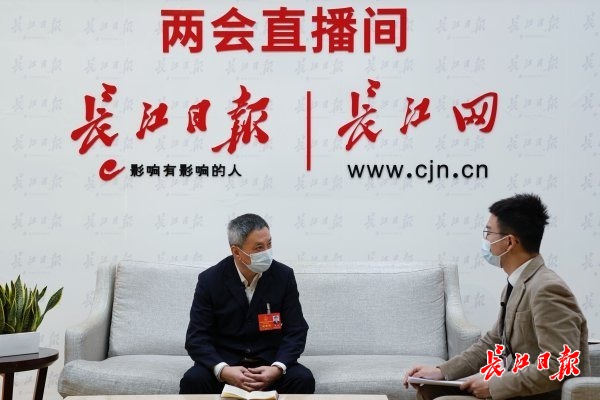 代表委员热议国家网安基地建设，建议永久设立中国网谷论坛